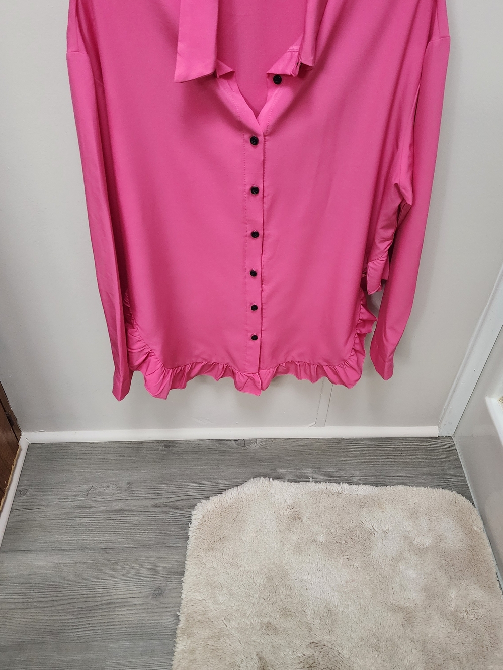 Womens Pink Button-Front Blouse with Ruffle Hem
